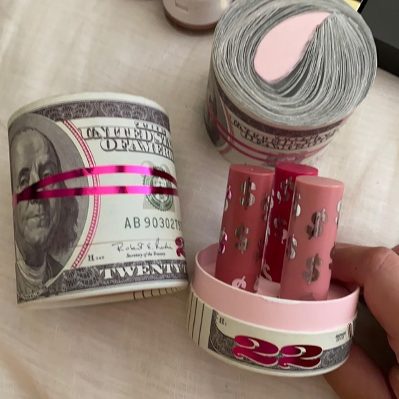 Kylie Cosmetics Lipstick Trio Money Roll NWT